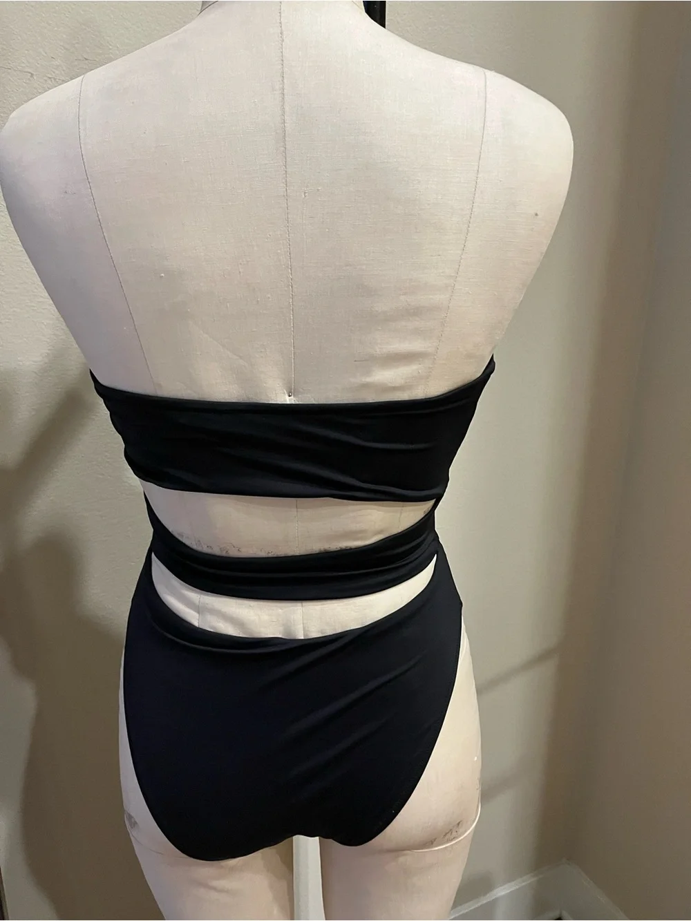 Skims Strapless Black Cutout Monokini